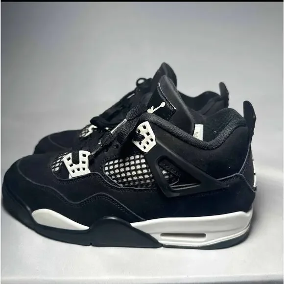 Size 7.5 - Nike Air Jordan 4 Retro White Thunder Men's Shoes